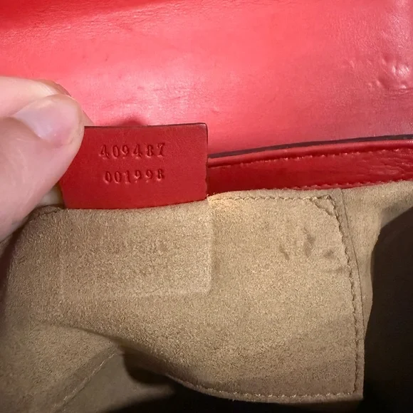 GG Supreme Monogram Padlock red and pink bag with gold chain - Picture 16 of 16